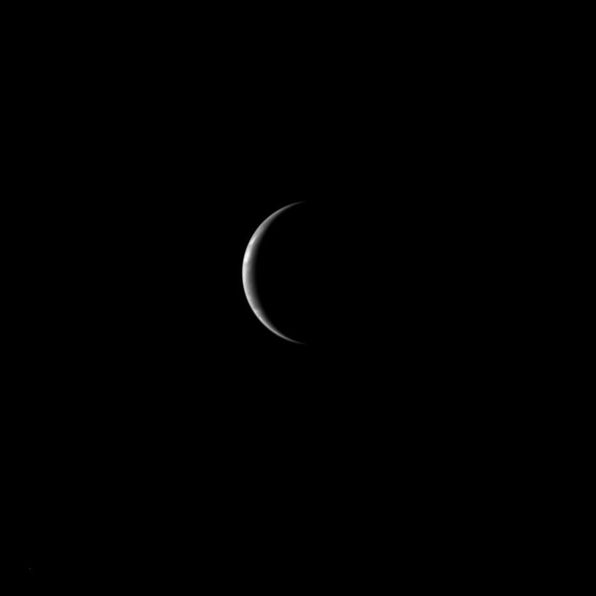 Earth as seen from Akatsuki's UV camera
