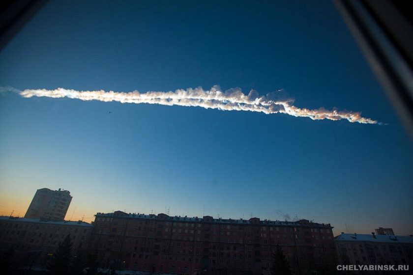 Chelyabinsk meteorite path across the sky