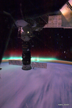 Pretty picture: Fly through the aurora