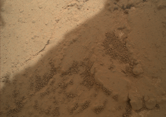 Curiosity's second drill tap, before and after