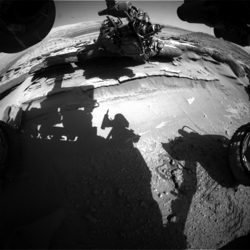 Curiosity inspects Kimberley up close, sol 583