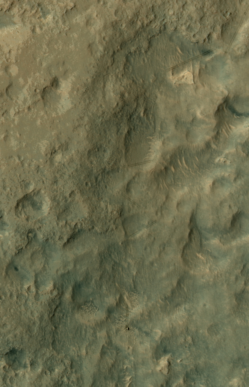 Curiosity from HiRISE on June 27, 2014