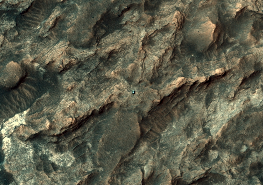 HiRISE view of Curiosity, sol 1094 (September 4, 2015)