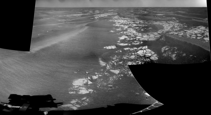 Southward-looking Navcam panorama, Opportunity sol 1,696