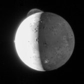 Multiple plumes on Io