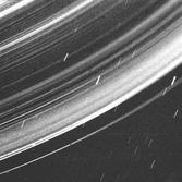 Faint dust in Uranus' rings