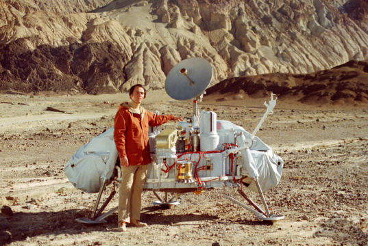 Carl Sagan with Viking Lander