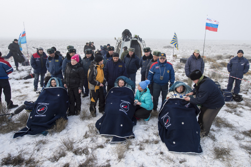 Expedition 42 crew