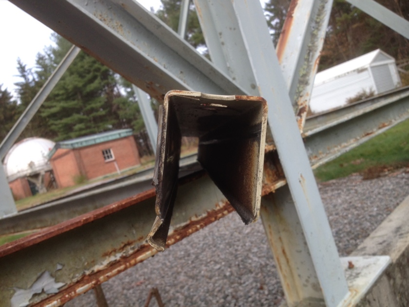 OSETI telescope worn out roof rail