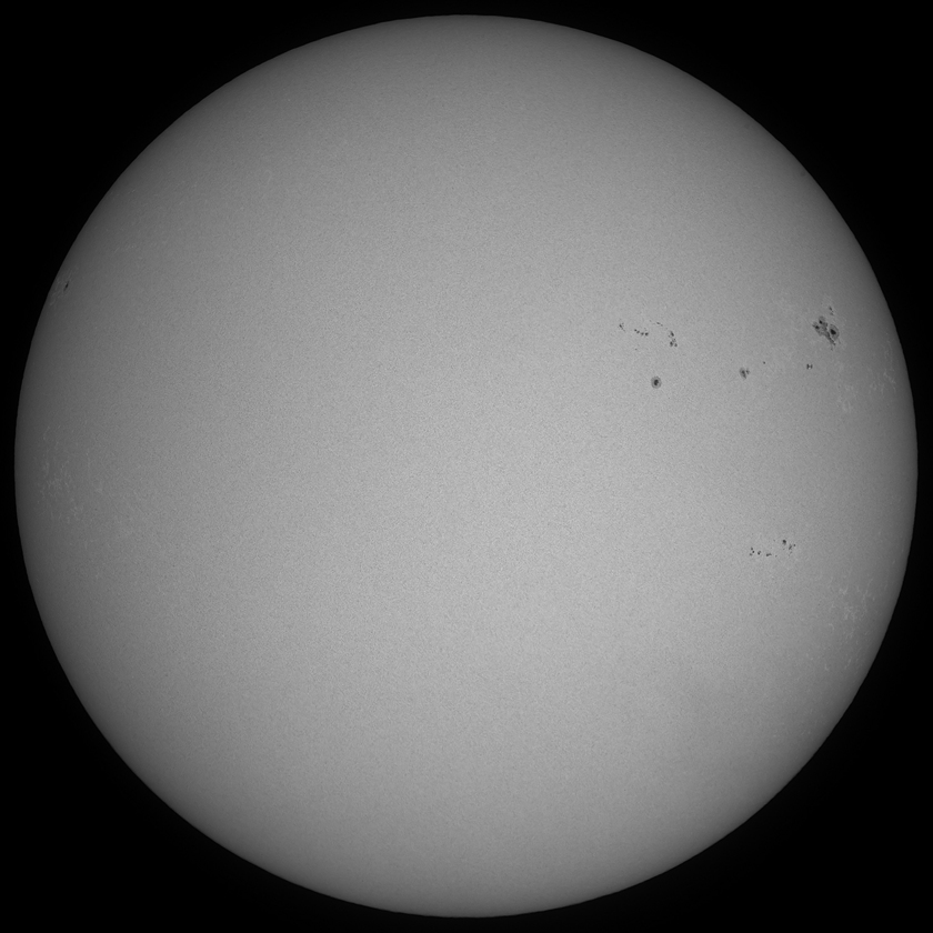 Tiangong 1 and Shenzhou 10 transit the Sun