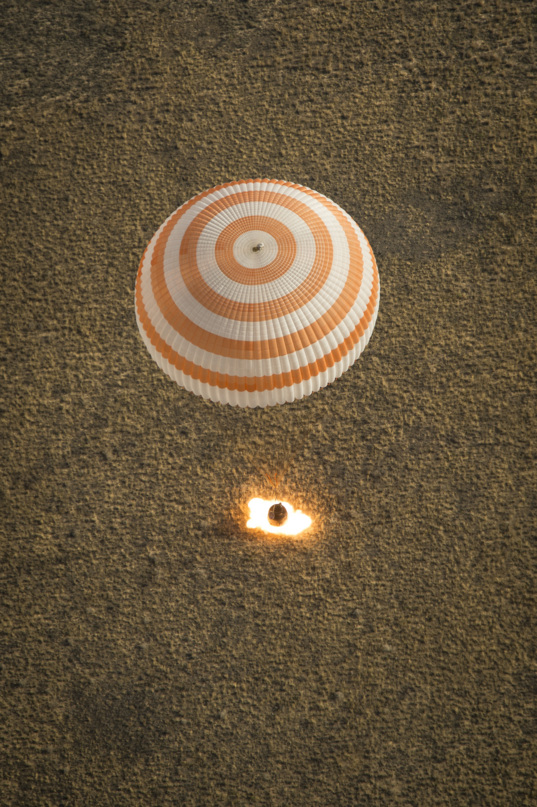 Soyuz TMA-08M touches down