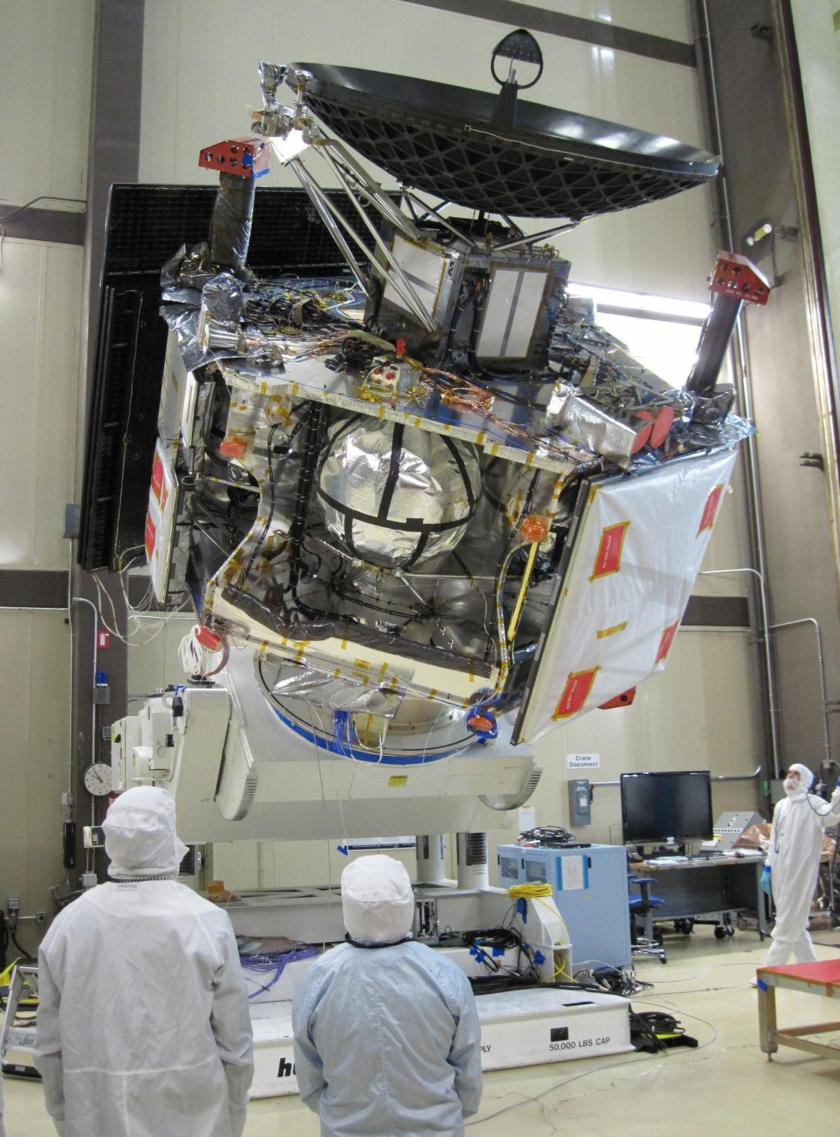 Juno prepares for vibration testing