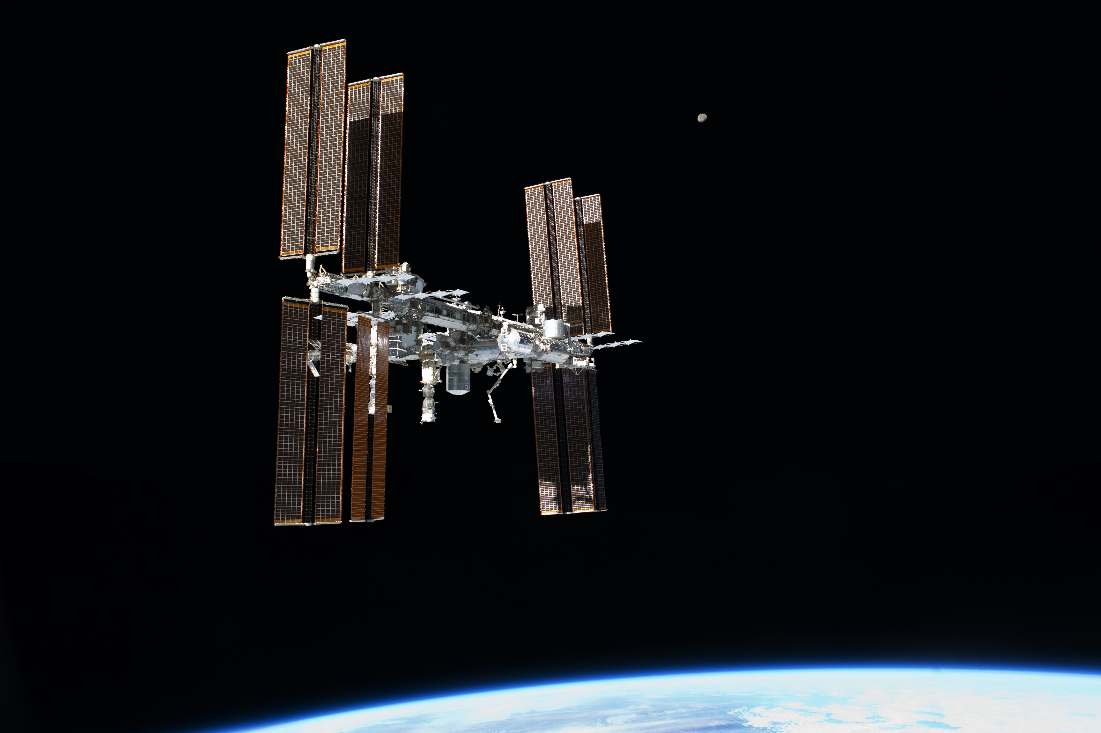 Russia Moves to Support ISS through 2024, Create New Space Station