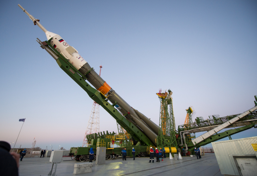 Soyuz TMA-15M goes vertical