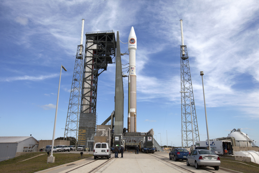 Atlas V with Cygnus OA-6 on the pad