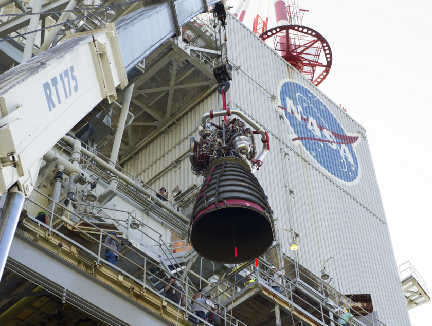 SLS RS-25 engine 2059