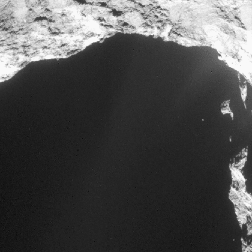Before and after flat fielding a Rosetta NavCam image