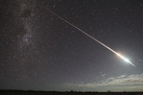 Hayabusa lights up the Australian sky