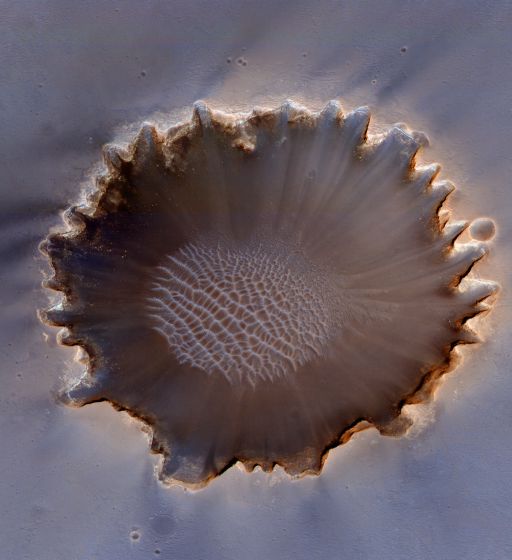 Oblique view of Victoria crater