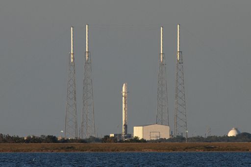 Falcon 9 poised for its first flight