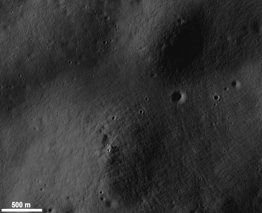 'Elephant skin' texture in the lunar soil