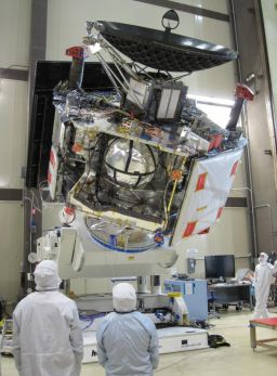 Juno prepares for vibration testing