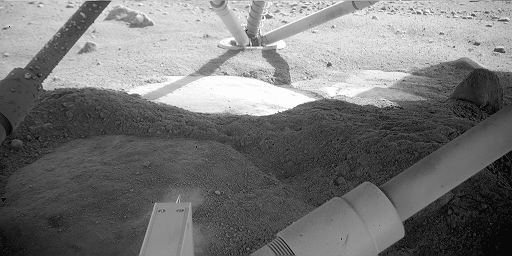 View under Phoenix at Holy Cow, sol 8
