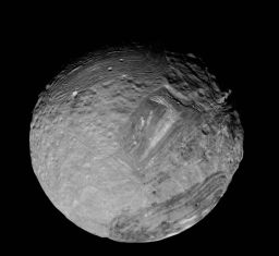 Voyager 2's best image of Miranda