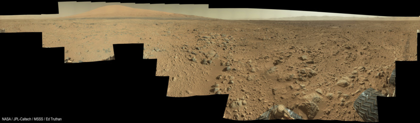 Curiosity panorama, sol 468