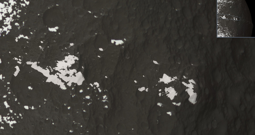 The Voyager Mountains, Iapetus