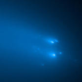 Comet ATLAS Breaks Apart