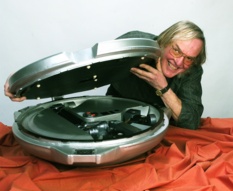 Colin Pillinger and his Beagle 2