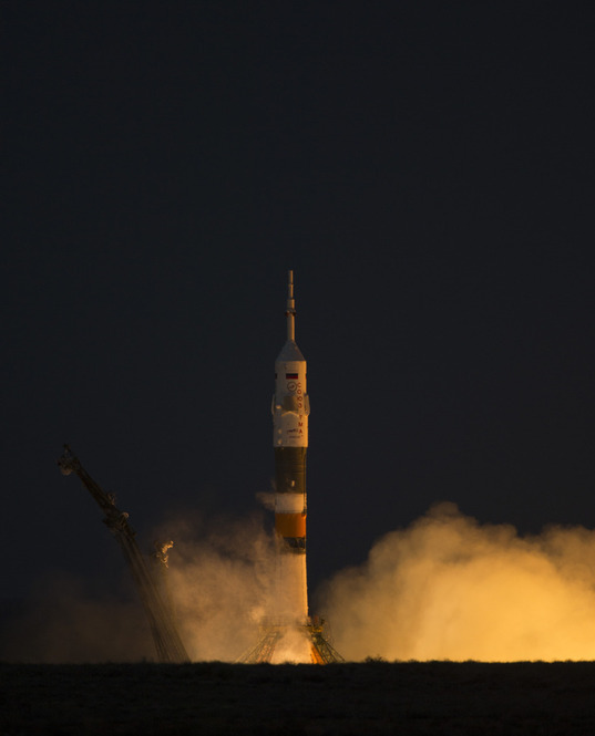 Soyuz TMA-07M lifts off 