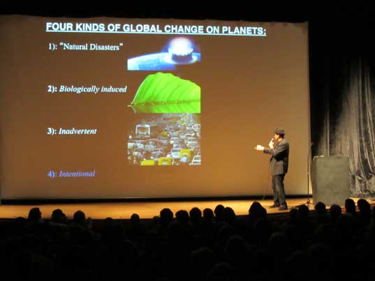 David Grinspoon Makes a Point