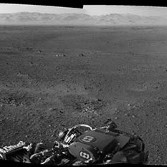 First two-frame Navcam mosaic from Curiosity (with anaglyph)