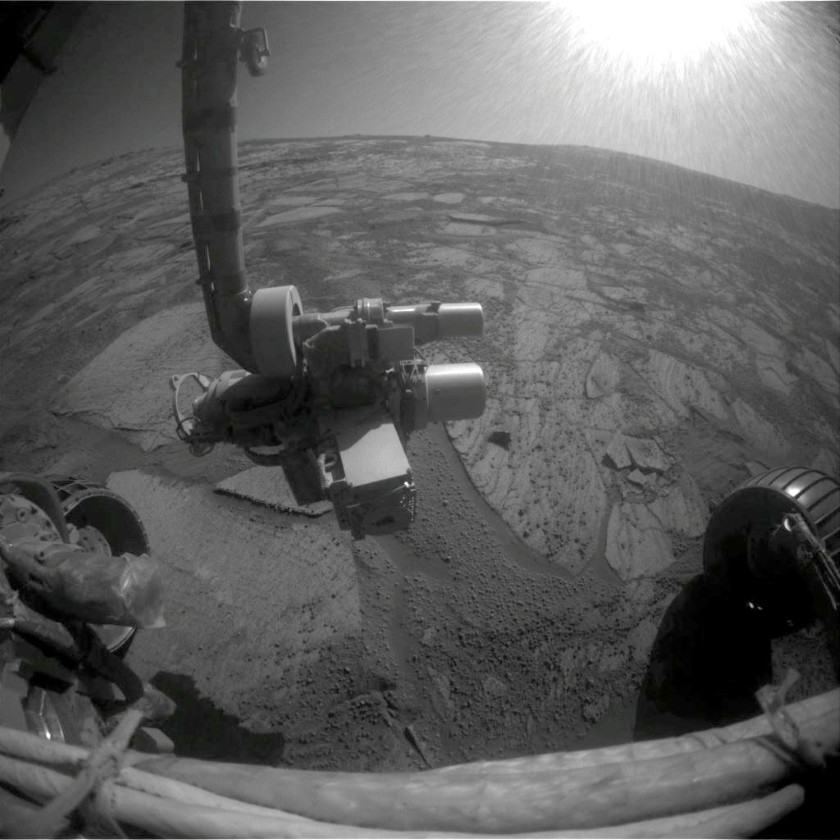 Wheels back on rock for Opportunity, sol 1621