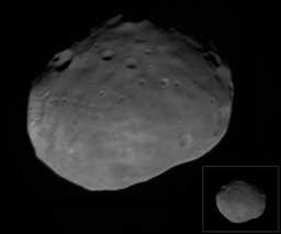 Sub-Mars to trailing side of Phobos