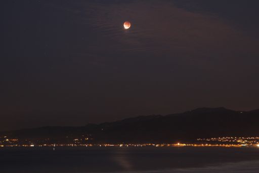 Just before totality, December 10 lunar eclipse, Santa Monica beach