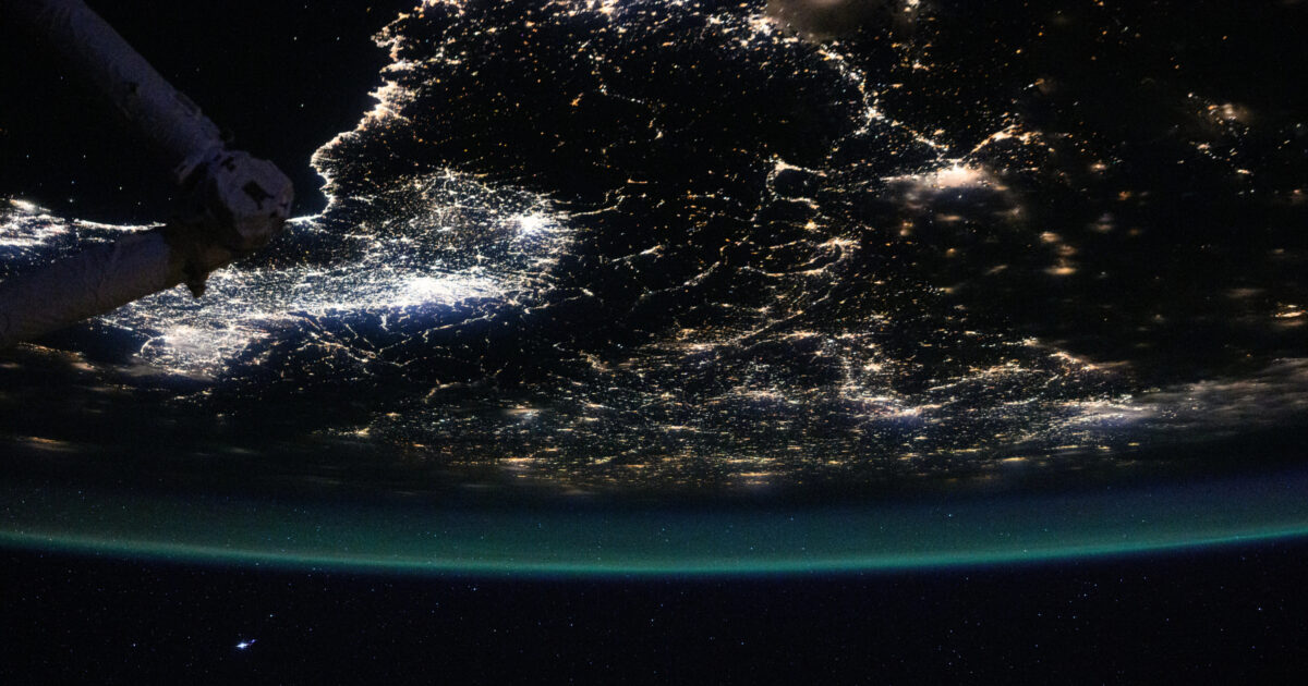 Festive gentle shows | The Planetary Society