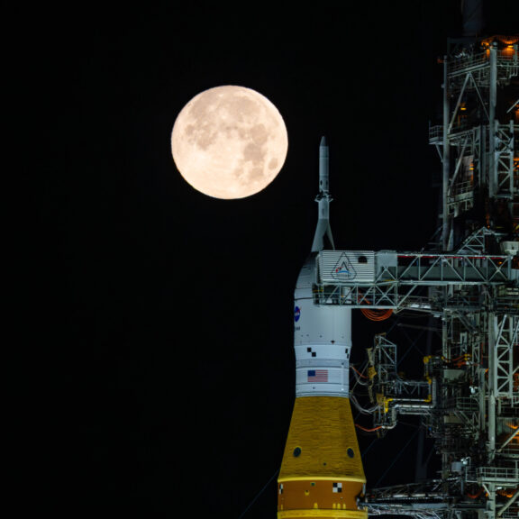 Artemis ii at the pad full moon