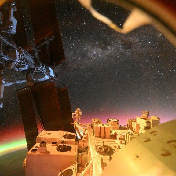 Aurora milky way iss