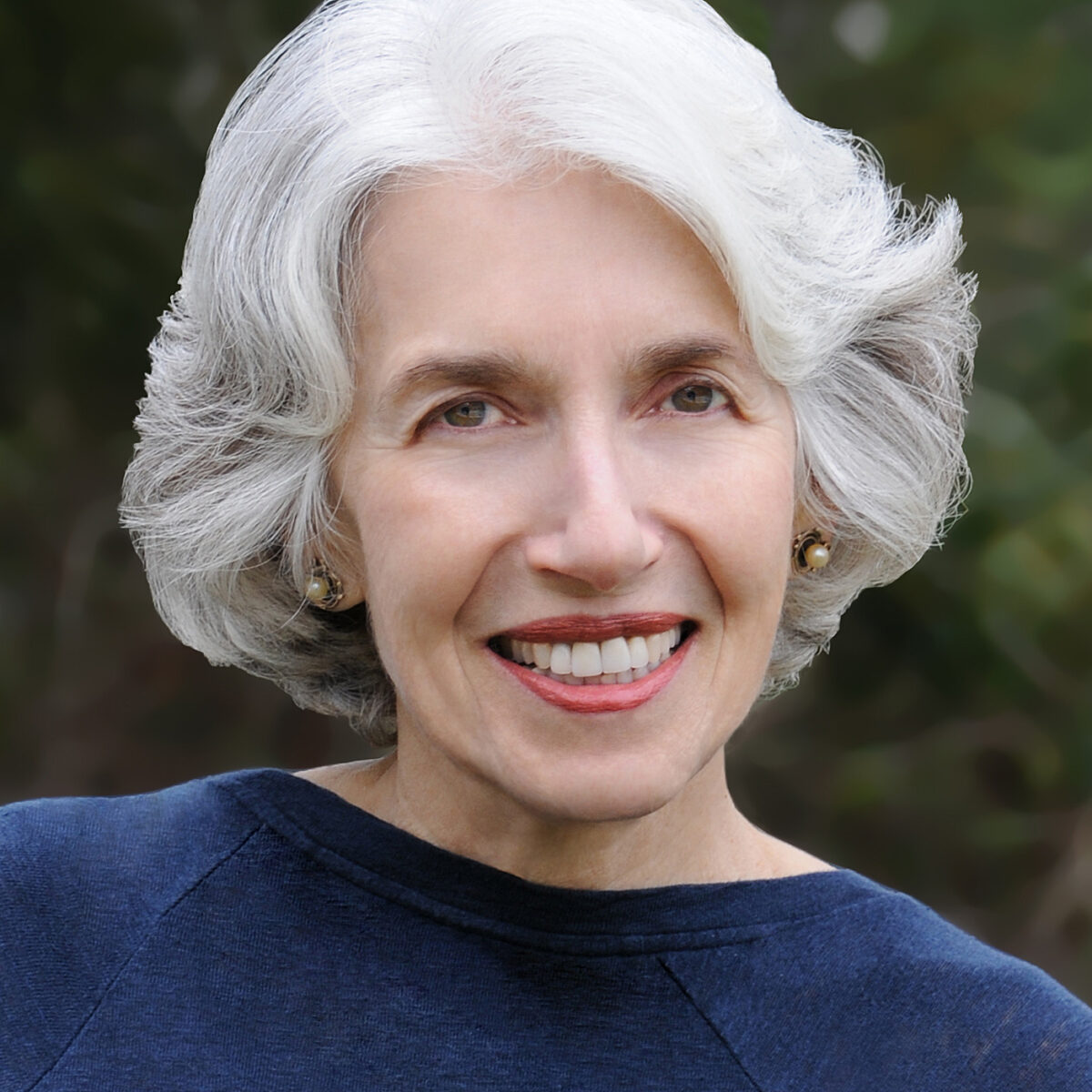 Dava sobel portrait 2015