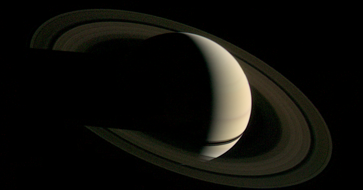 voyager 1 saturn discoveries