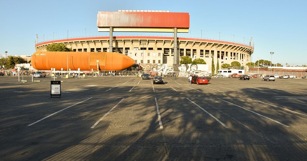 Los Angeles Memorial Coliseum on X: Hit us with a 