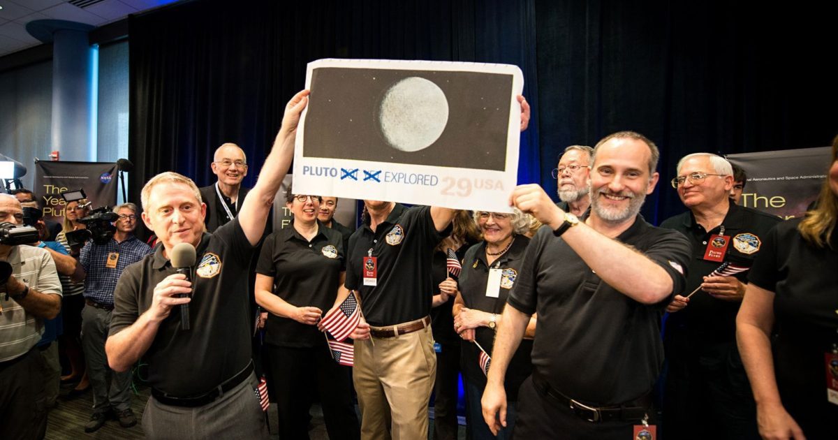 Alan Stern and New Horizons team celebrate… | The Planetary Society