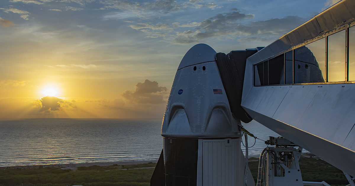 Why NASA pays SpaceX and Boeing to fly astronauts to the… 2