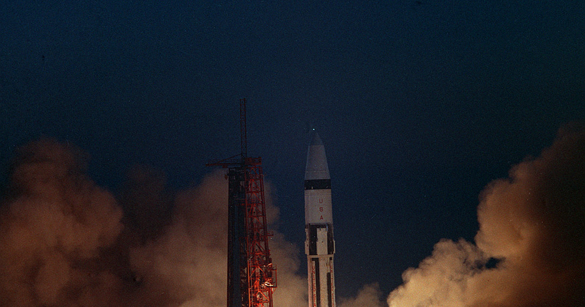 apollo 4 launch
