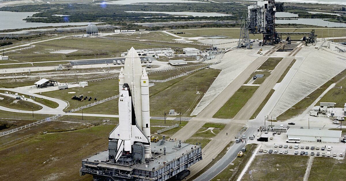 space shuttles were built where