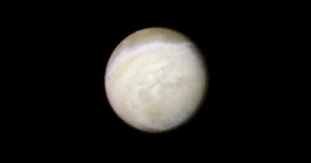 voyager pictures of triton