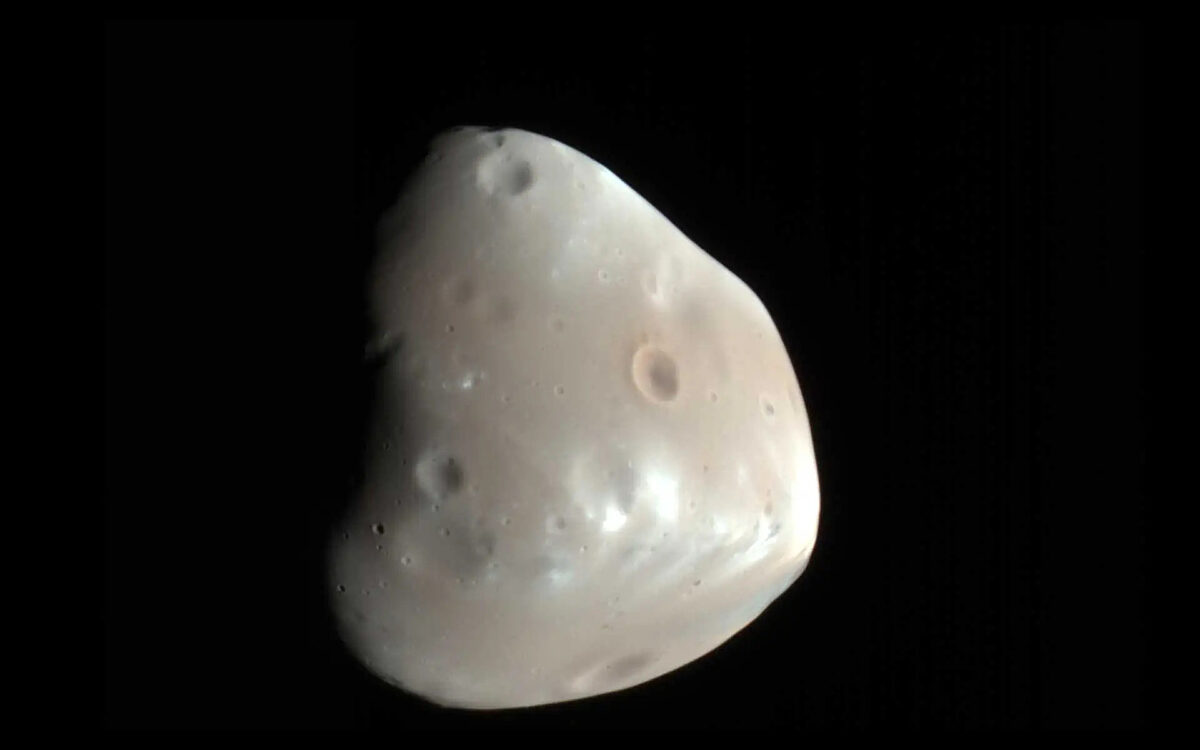 Deimos from MRO